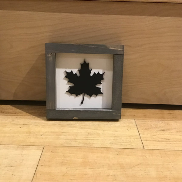 Maple Leaf 3D Sign