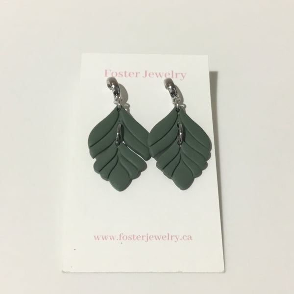 Foliage Green Earrings
