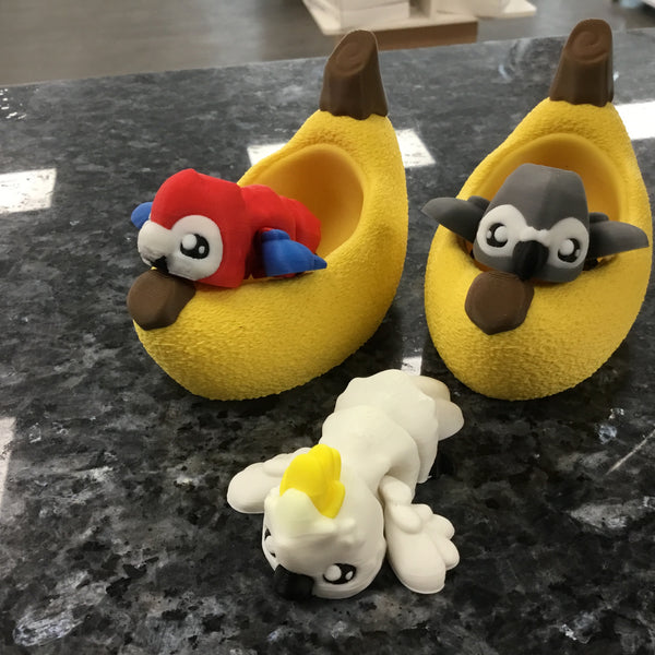 3D Printed Banana Float with Parrot