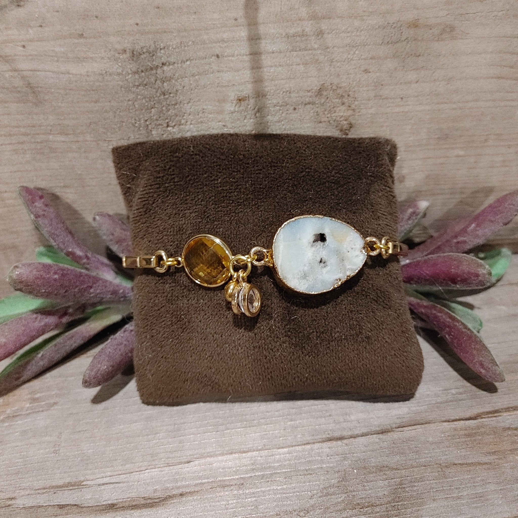 Vintage Stretch Bracelet - Gold Band - Amazonite Stone