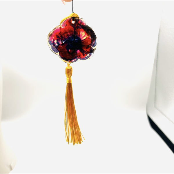 A Poppy of Remembrance, Golden Tribute Car Accessory