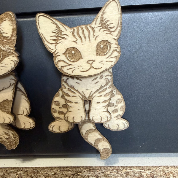 Wiggly Cat Fridge Magnet