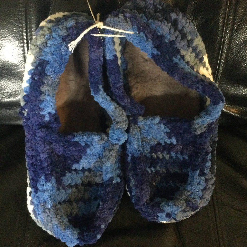 Mens Slippers size 9-10