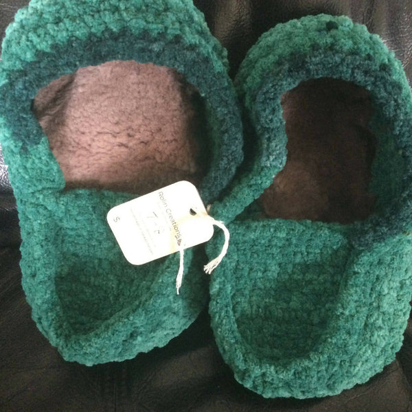 Leather soled lined adult slipper size 7-8