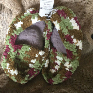 Leather soled lined adult slipper size 7-8