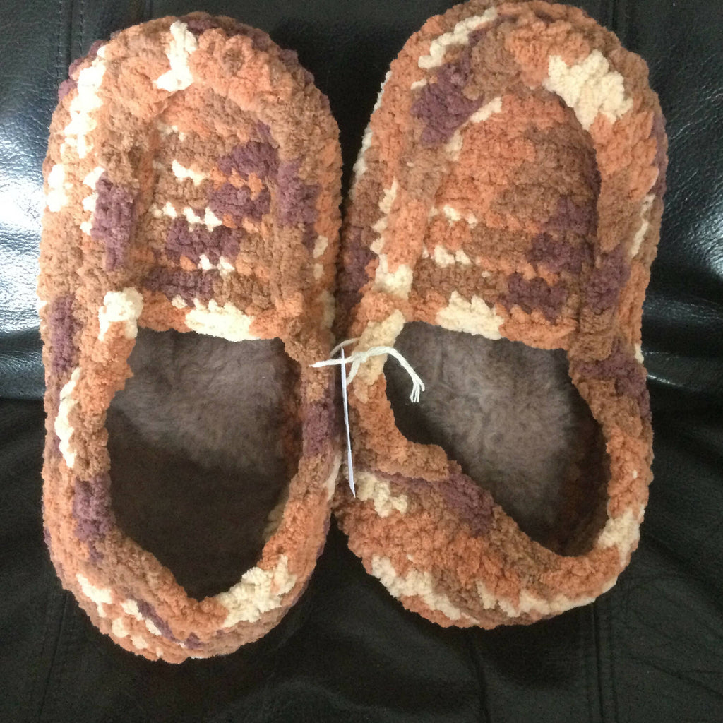 Leather soled lined adult slippers size 9-10 ladies