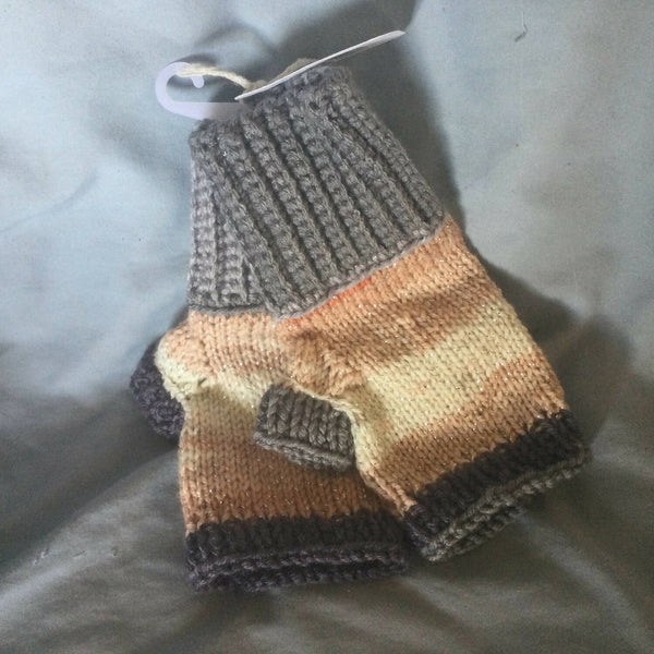 Fingerless gloves assorted