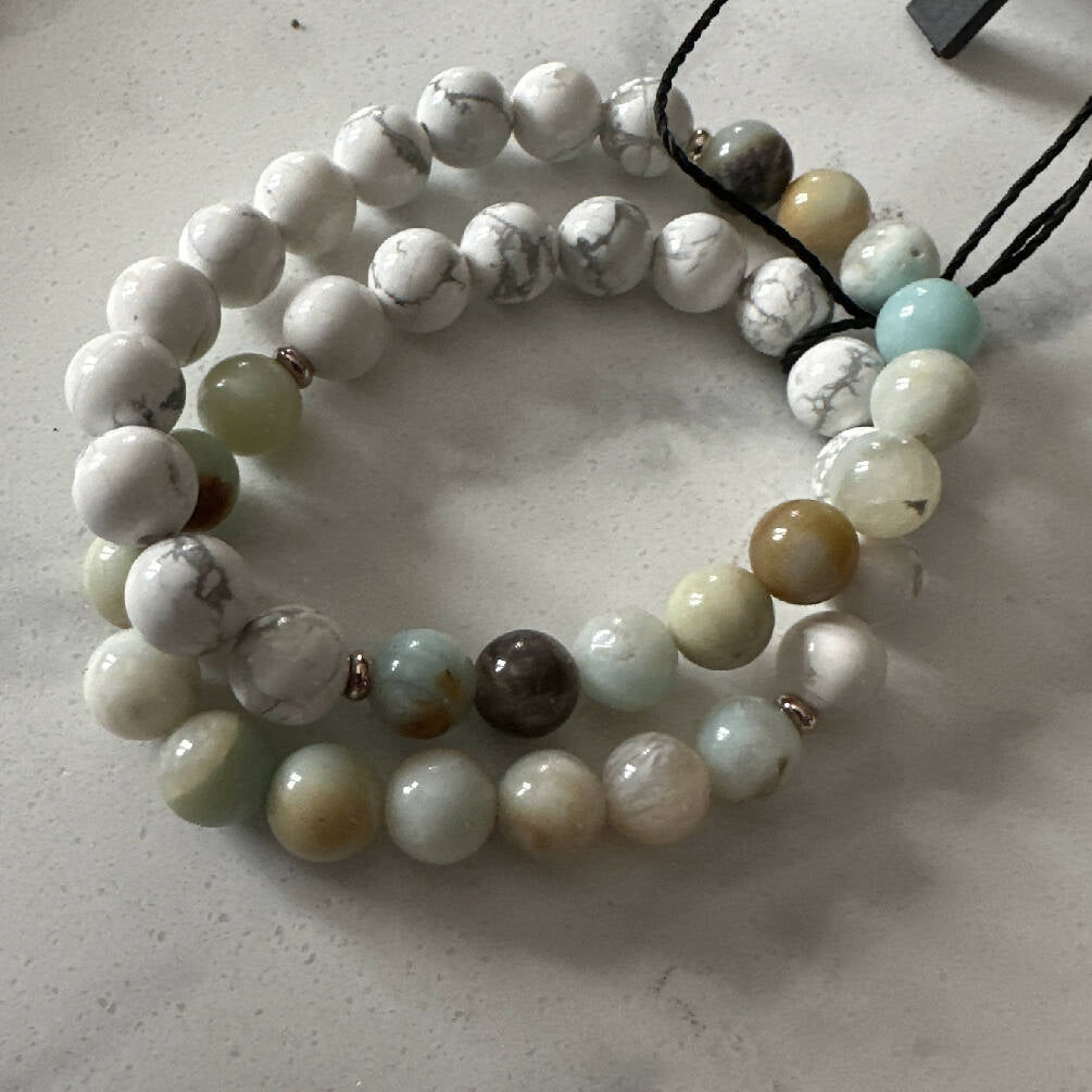 White howlite and multicolored amazonite bracelet