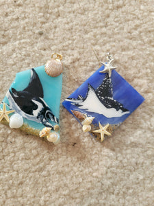 Necklaces - Glass with seashells